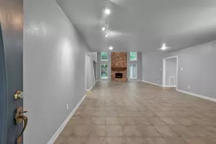 402 Pine Manor Dr, Conroe, TX 77385 - Photo 5