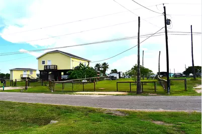 1197 County Road 202, Sargent, TX 77414 - Photo 3