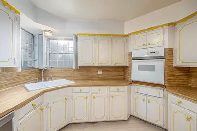 114 Caldwell Street, Baytown, TX 77520 - Photo 19