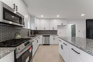 8655 Tilgham St, Houston, TX 77029 - Photo 9