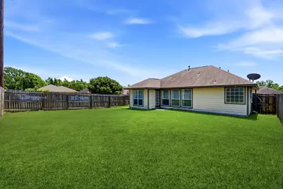 100 Oakwood Court, Huntsville, TX 77320 - Photo 23