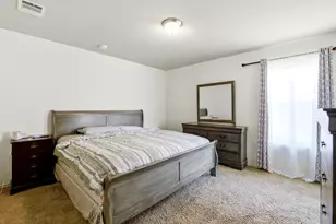 100 Oakwood Ct, Huntsville, TX 77320 - Photo 13