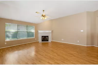 1106 Kerri Ct Court, Sugar Land, TX 77479 - Photo 7