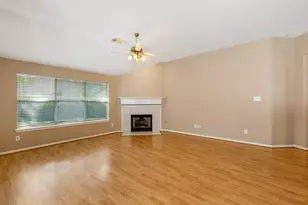1106 Kerri Ct Ct, Sugar Land, TX 77479 - Photo 7