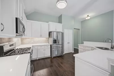 116 N Acacia Park Circle, The Woodlands, TX 77832 - Photo 13