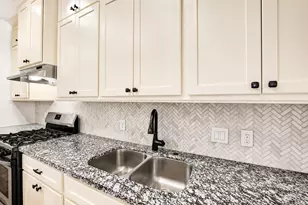3605 Billingsley St, Houston, TX 77009 - Photo 13