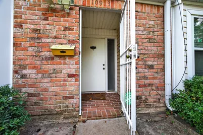 10913 Bexley Drive #913, Houston, TX 77099 - Photo 5
