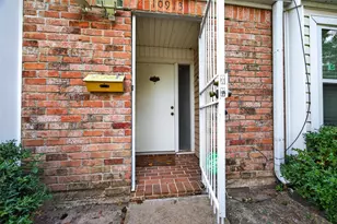 10913 Bexley Dr, Houston, TX 77099 - Photo 5