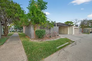 10913 Bexley Dr, Houston, TX 77099 - Photo 37