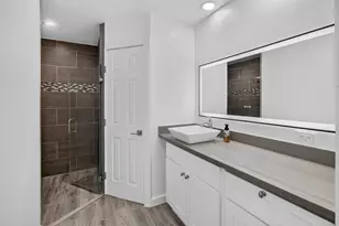 11923 Riverview Dr, Houston, TX 77077 - Photo 37