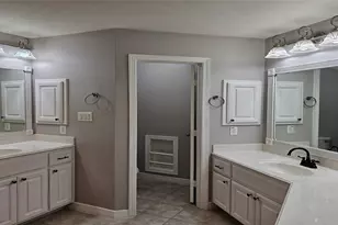 1719 Stacy Crest, Houston, TX 77008 - Photo 11