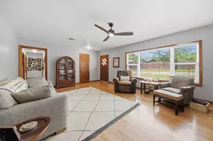 1607 S Chappell Hill St, Brenham, TX 77833 - Photo 7