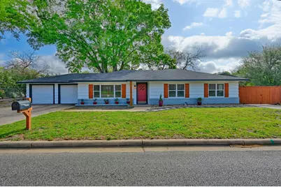 1607 S Chappell Hill Street, Brenham, TX 77833 - Photo 1