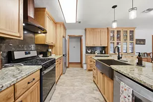 1607 S Chappell Hill St, Brenham, TX 77833 - Photo 3