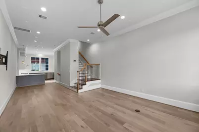813 Bringhurst Street, Houston, TX 77020 - Photo 3
