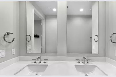 813 Bringhurst Street, Houston, TX 77020 - Photo 19