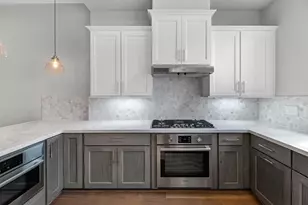 813 Bringhurst St, Houston, TX 77020 - Photo 9