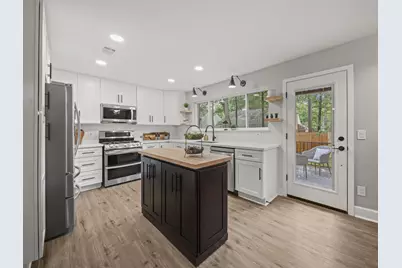 27 Lazy Morning Place, The Woodlands, TX 77381 - Photo 13