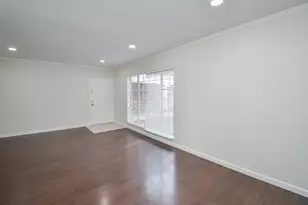 2121 Fountain View Dr, Houston, TX 77057 - Photo 11