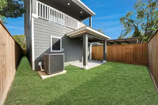 6910 J W Peavy Dr, Houston, TX 77011 - Photo 35