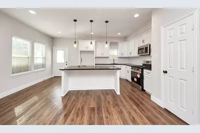6910 J W Peavy Drive, Houston, TX 77011 - Photo 7
