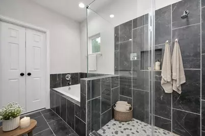 6910 J W Peavy Drive, Houston, TX 77011 - Photo 19