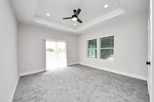 6910 J W Peavy Dr, Houston, TX 77011 - Photo 13