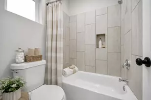 6910 J W Peavy Dr, Houston, TX 77011 - Photo 27
