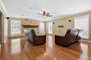 1007 Manatee Ln, Houston, TX 77090 - Photo 13