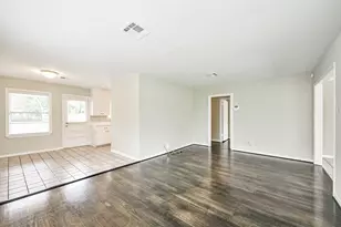 4924 Palmetto St, Bellaire, TX 77401 - Photo 7