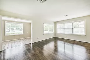 4924 Palmetto St, Bellaire, TX 77401 - Photo 9