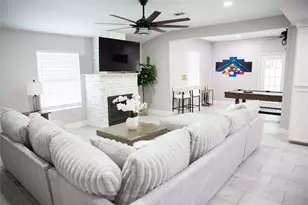 12218 Hillcroft St, Houston, TX 77035 - Photo 11