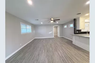 1807 Barbara Lane, Pasadena, TX 77502 - Photo 9