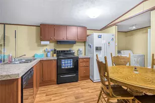 3940 Davis Rd, Muldoon, TX 78949 - Photo 11