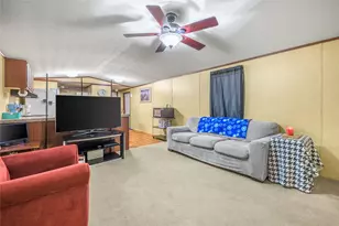 3940 Davis Rd, Muldoon, TX 78949 - Photo 9