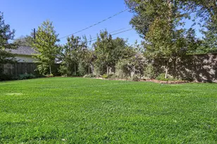 215 Avenue of Oaks St, Houston, TX 77009 - Photo 19