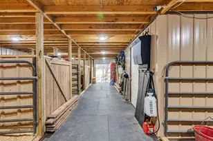 1010 Kilgore Rd, Baytown, TX 77520 - Photo 1