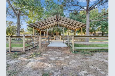 1010 Kilgore Road, Baytown, TX 77520 - Photo 47