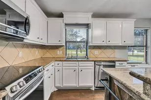 1010 Kilgore Rd, Baytown, TX 77520 - Photo 17