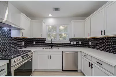 21130 Grandin Wood Court, Humble, TX 77338 - Photo 7