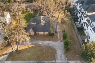 7921 Westwood Dr, Houston, TX 77055 - Photo 3