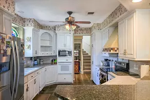 211 Brazos Hill Ln, Sealy, TX 77474 - Photo 11
