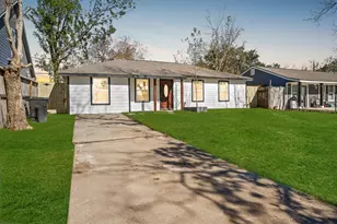 5123 Ridgeway Dr, Houston, TX 77033 - Photo 1
