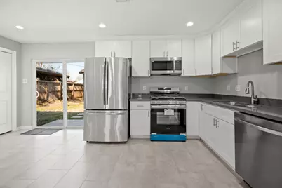 5123 Ridgeway Drive, Houston, TX 77033 - Photo 7