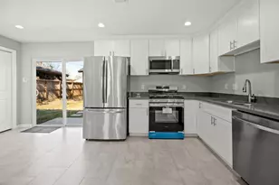 5123 Ridgeway Dr, Houston, TX 77033 - Photo 7