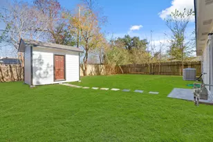 5123 Ridgeway Dr, Houston, TX 77033 - Photo 19