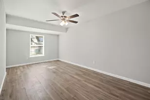 5123 Ridgeway Dr, Houston, TX 77033 - Photo 9