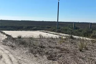 1267 N Tinkle Ln, Crystal Beach, TX 77650 - Photo 1