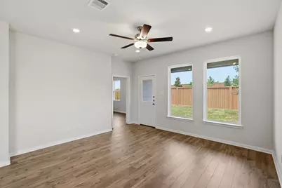 16463 Honeysuckle Hill Drive, Conroe, TX 77303 - Photo 11