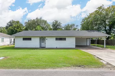 909 W Curtis Avenue, Orange, TX 77630 - Photo 1